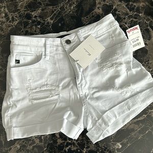 KanCan White Shorts size 27, W 7
